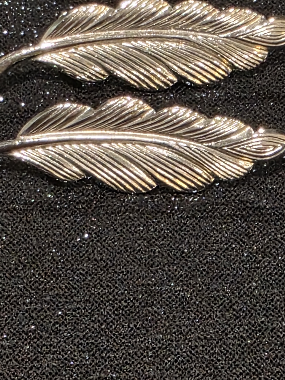 Vintage Mini Gold-tone & Silver-tone Pin Brooches: 2 Feather, 1 Leaf & 1 Key - Picture 4 of 6